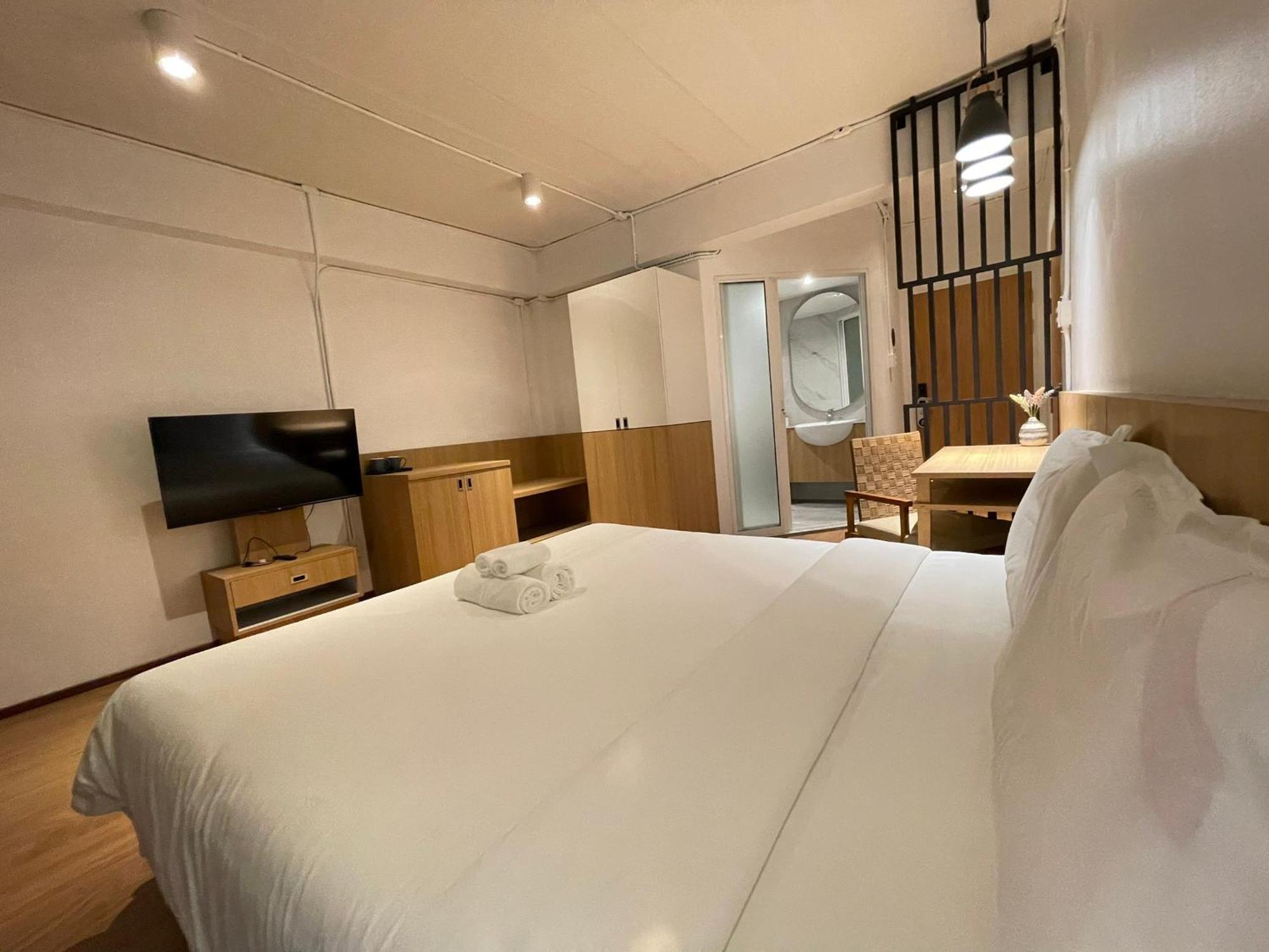 The Corner มุมม่วน คาเฟ่ แอนด์ โฮสเทล Mummuan Hostel Chiang Mai Ngoại thất bức ảnh